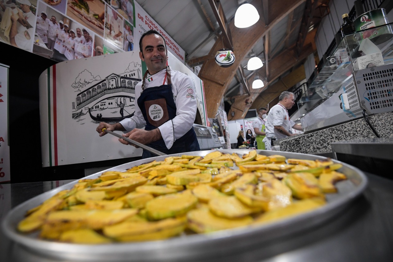 Ghost Kitchens Show: esta área recibirá a todos los interesados en los negocios en tendencia alrededor de las “cocinas fantasmas”, brindando la oportunidad de conocer temas actuales del sector y una alternativa al modelo tradicional de los restaurantes.