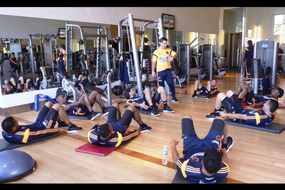 Colombia entrenó a doble jornada en Argentina