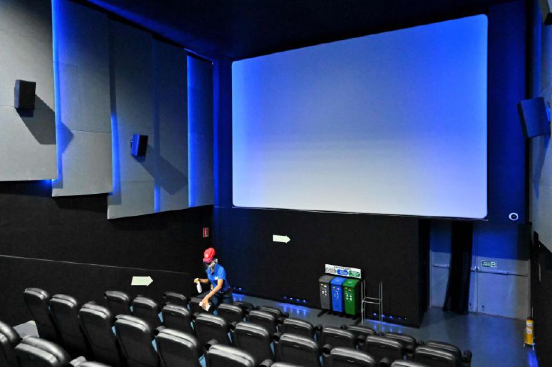 El desafío de abrir las salas de cine en el país