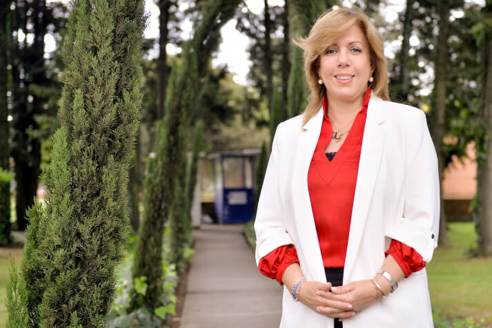 “El cáncer que me diagnosticaron ha desaparecido en un 98%”: gobernadora del Valle