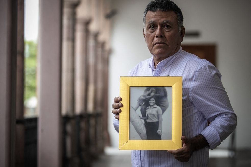 México busca a los niños nacidos en cautiverio durante la llamada “Guerra Sucia”