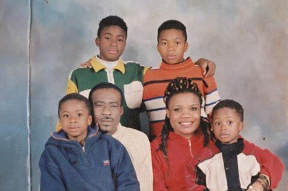 La familia de Giannis Antetokounmpo.