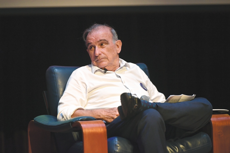 Novela de Humberto de la Calle: “El profe” que negocia la paz con el Eln