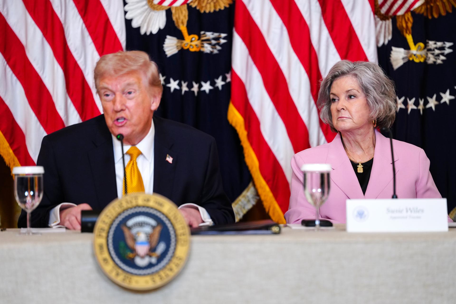 Jefa de gabinete de Trump fue diagnosticada con cáncer de mama