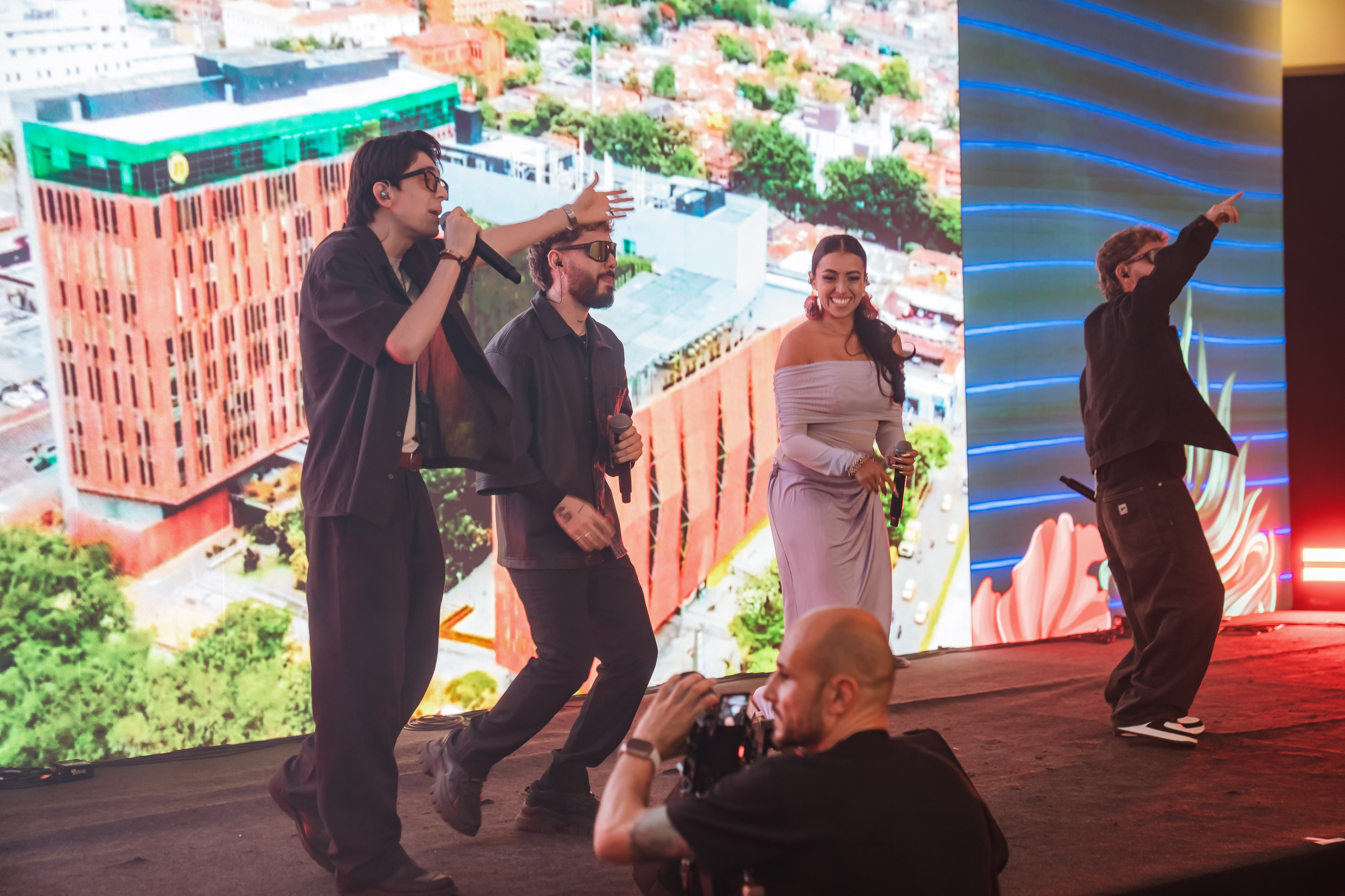 Inauguración de los Premios Heat 2025 en Medellín.