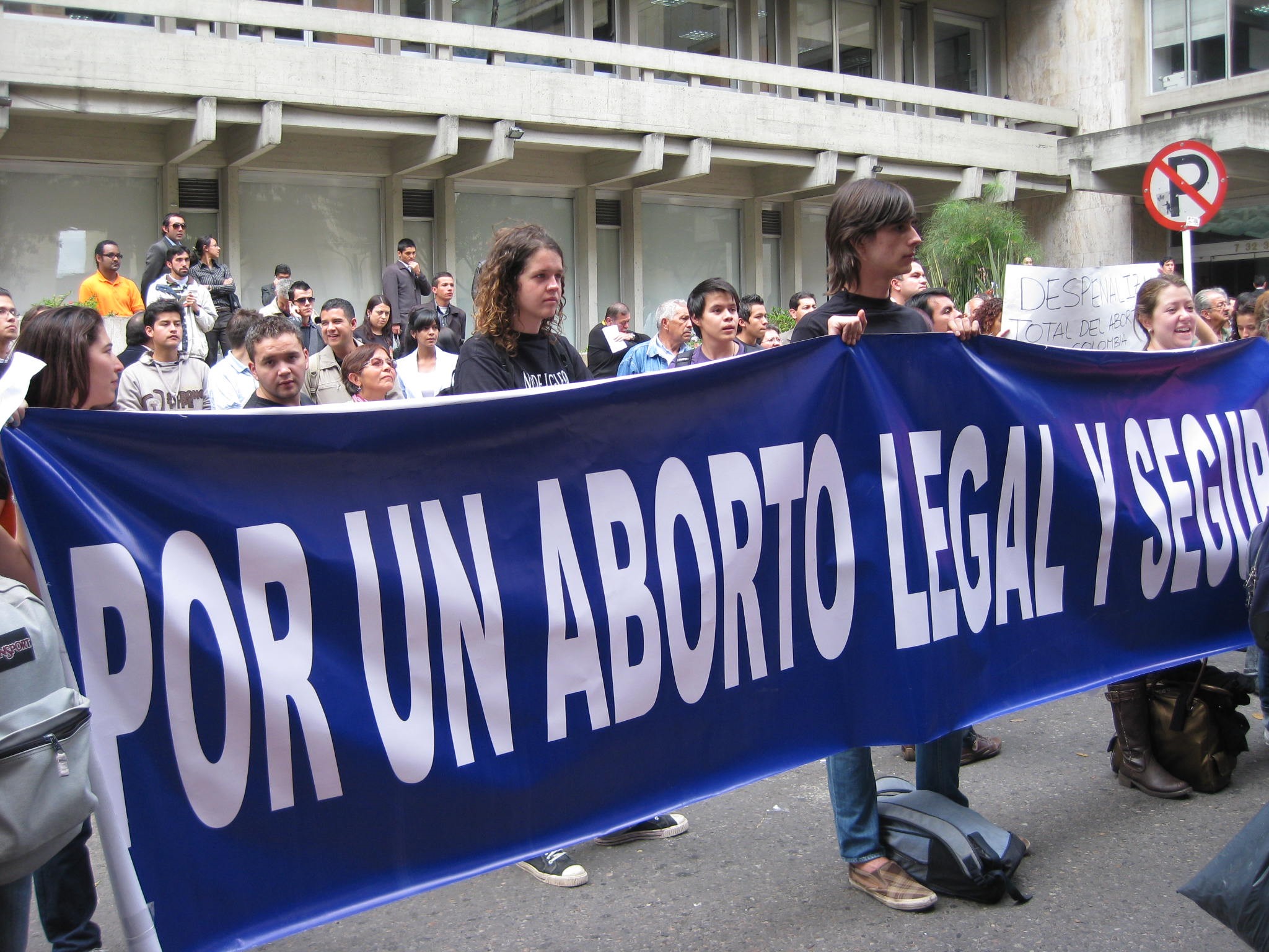Organizaciones piden a Constitucional colombiano no poner obstáculos a aborto