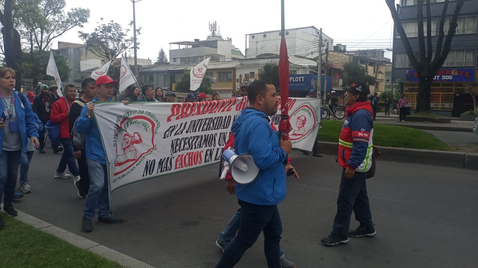 Movilidad hoy 18 de abril: Manifestantes llegaron a la Plaza de Bolívar