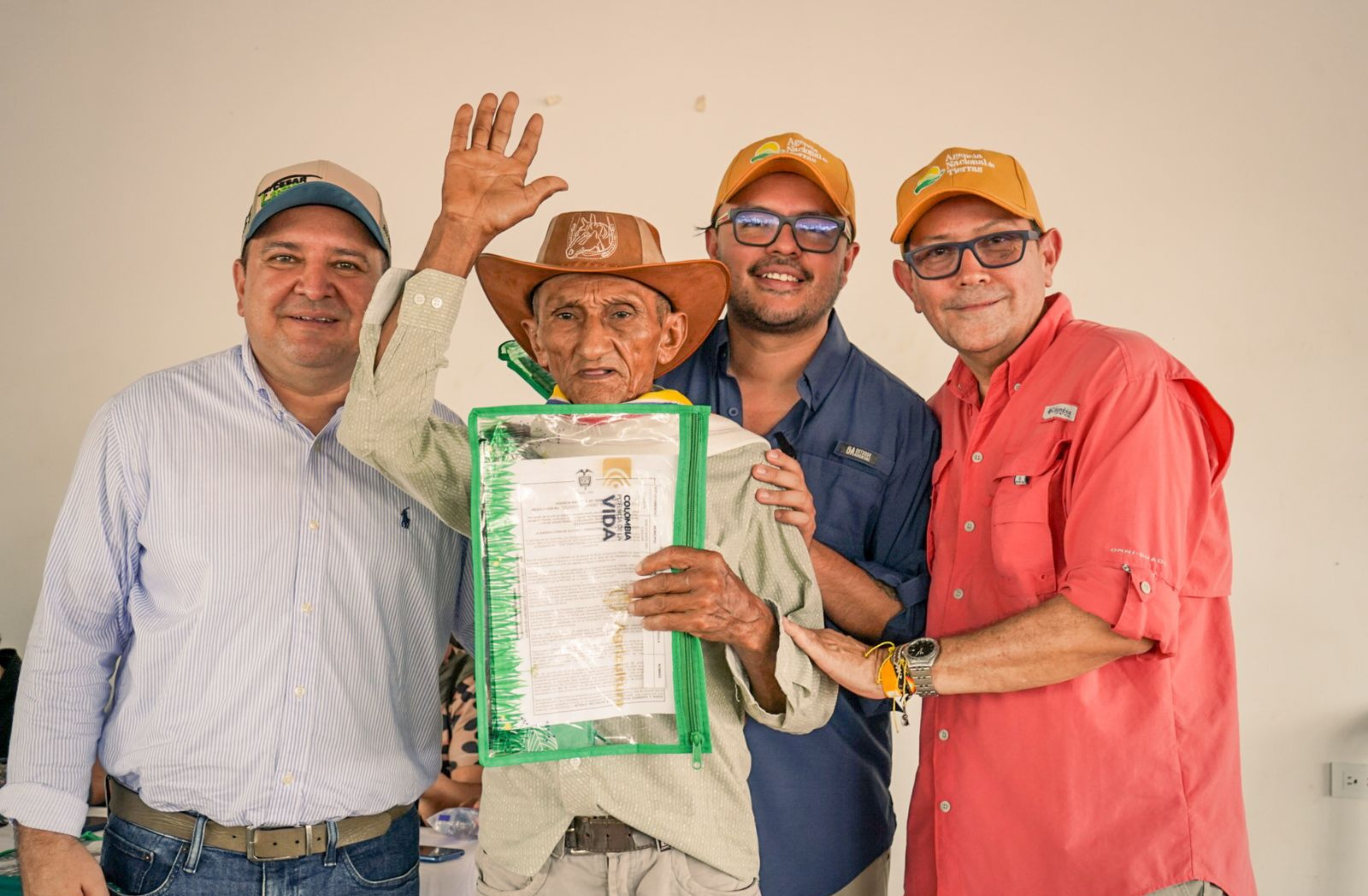 La Agencia Nacional de Tierras (ANT) entregó 63 títulos de propiedad a 315 campesinos en veredas de San Vicente del Caguán.