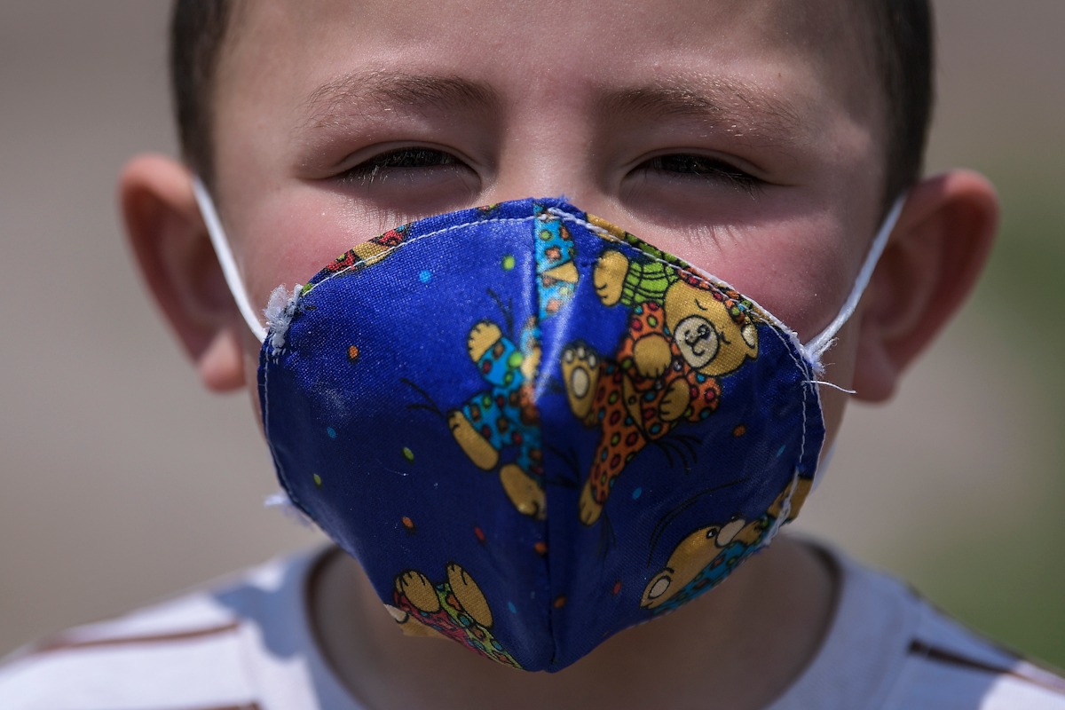 Carga viral de coronavirus es mayor en niños que en adultos, según estudio