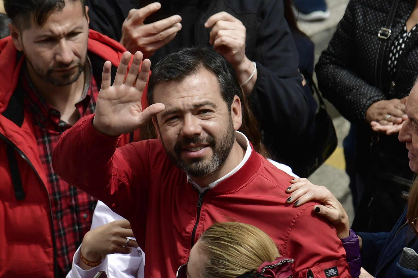 Carlos Fernando Galán, que llegó en compañía de su familia, esperará los resultados finales, al igual que los demás candidatos, desde su sede de campaña.