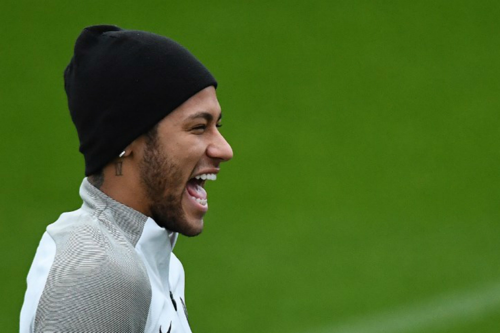 «Neymar puede disfrutar con sus amigos»: técnico del PSG