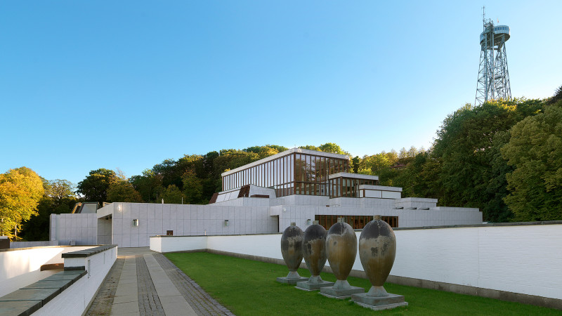 Un artista que envió lienzos en blanco a un museo deberá devolver el dinero recibido