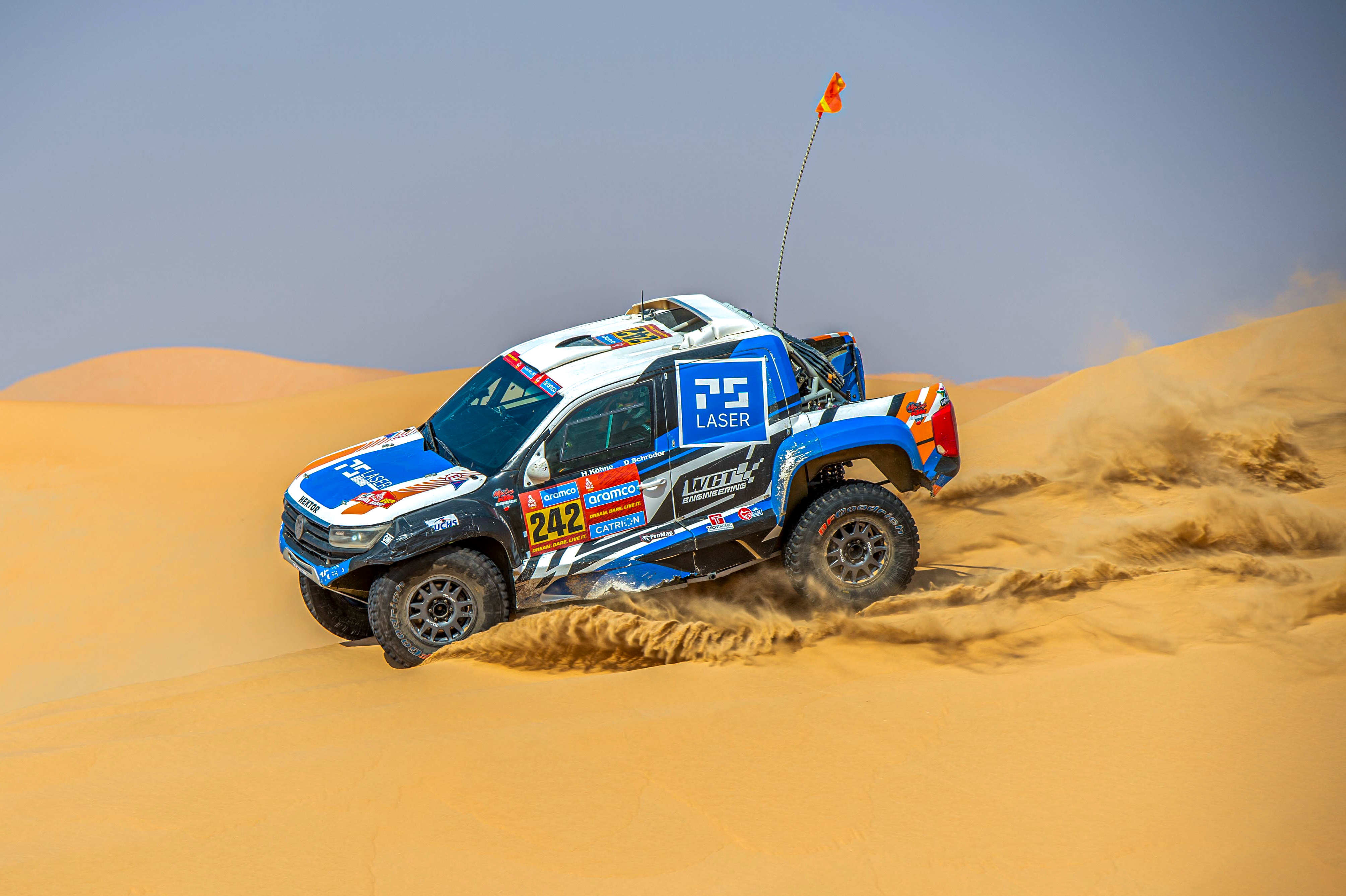 (Saudi Arabia), 15/01/2025.- Daniel Schroder of Germany and Henry Carl Kohne of Germany compete with their Volkswagen WCT Amarok for PS Laser Racing during the 10th stage of the 2025 Dakar Rally from Haradh to Shubaytah, Saudi Arabia, 15 January 2025. (Alemania, Arabia Saudita) EFE/EPA/Demi Baauw