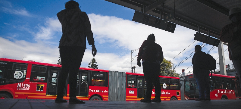 ¿Quiénes no tendrán que pagar el aumento en el pasaje de TransMilenio?