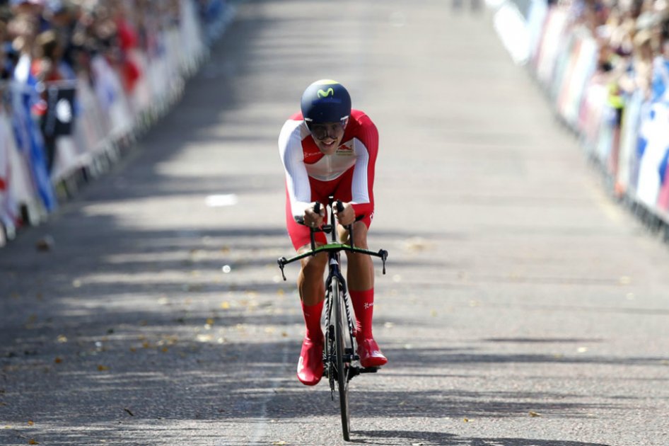 Alex Dowsett, pedalista británico que sufre una enfermedad que impide producir las proteínas que permiten la coagulación. Foto: AFP
