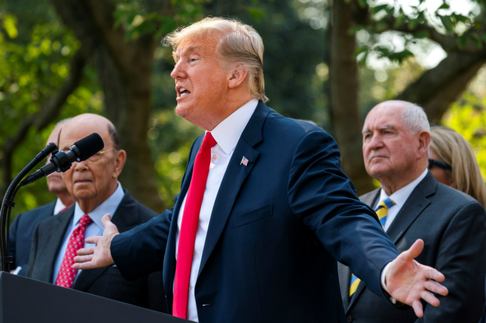 Trump presume de ser abstemio y asegura que sería «un desastre» si bebiera
