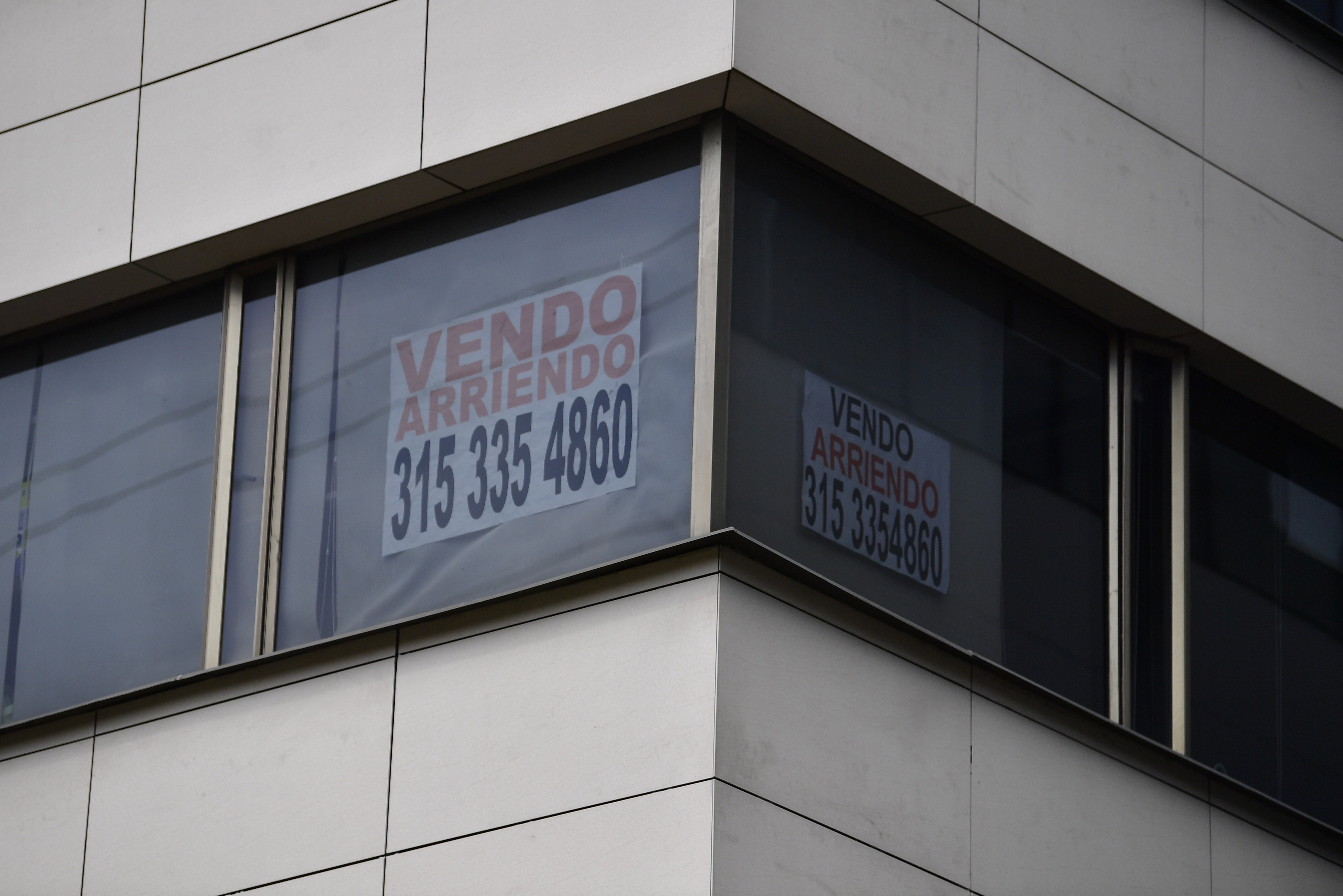 Mercado de vivienda se enfría: ventas caen 9,9 % y construcción retrocede