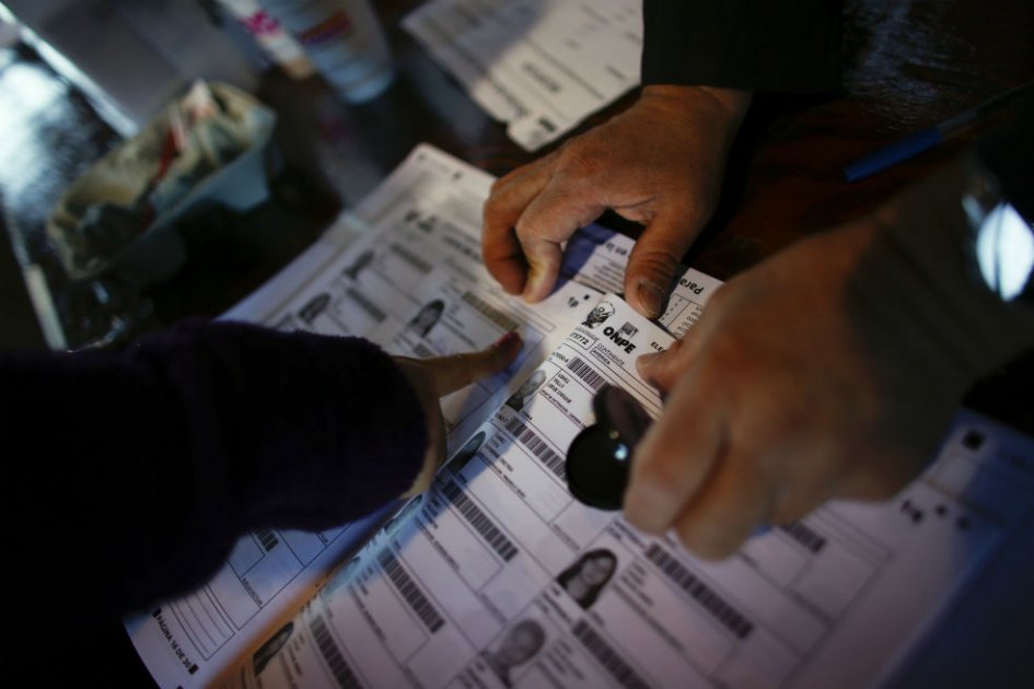 Keiko Fujimori lidera resultados a boca de urna en presidenciales de Perú
