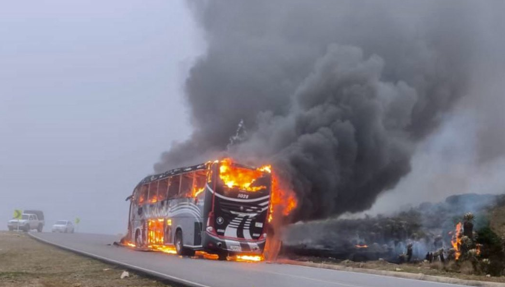 Prendieron fuego a bus en vía Málaga-Pamplona, en Santander