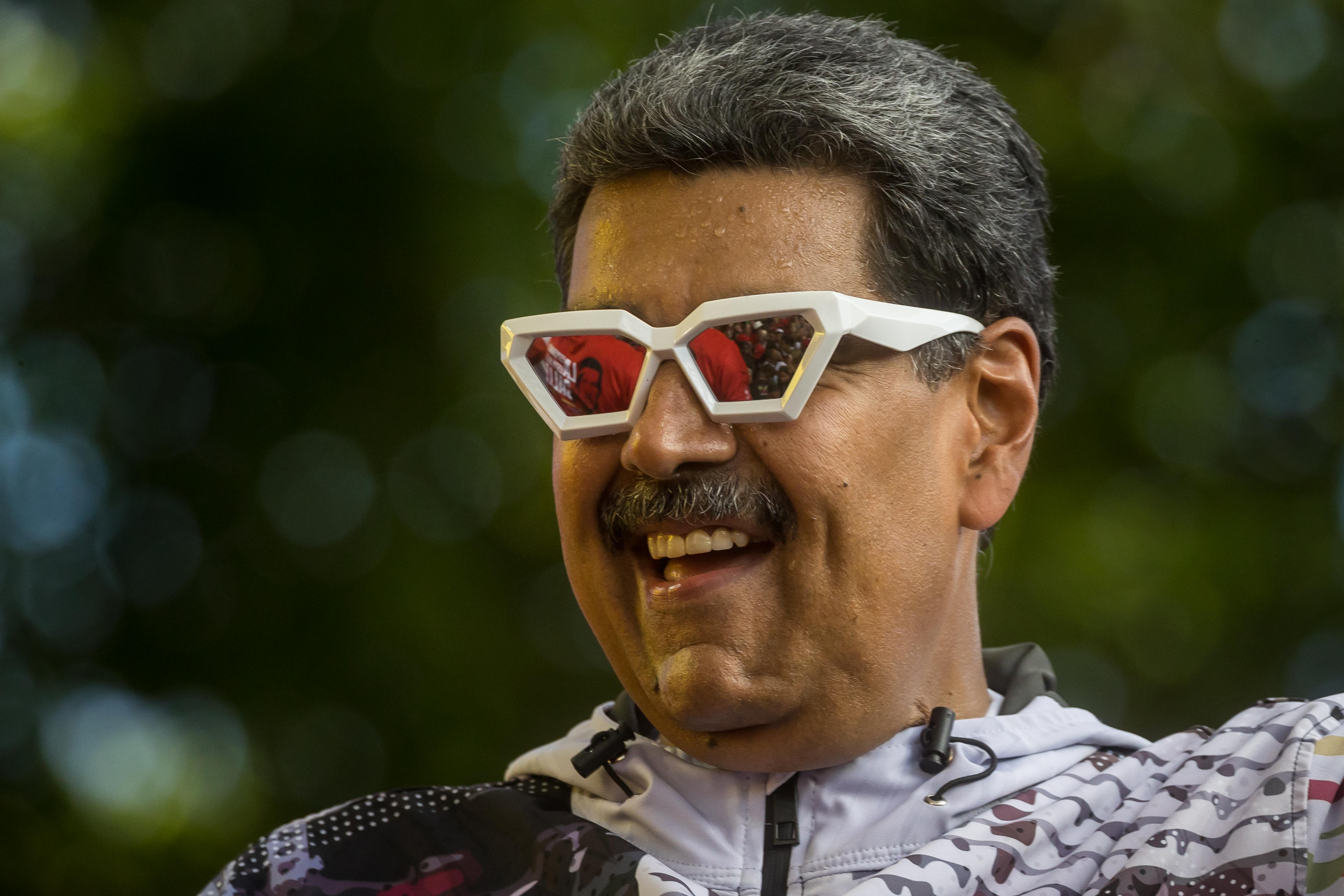 Drones, una película y horas en TV: la campaña de Maduro se toma toda las franjas