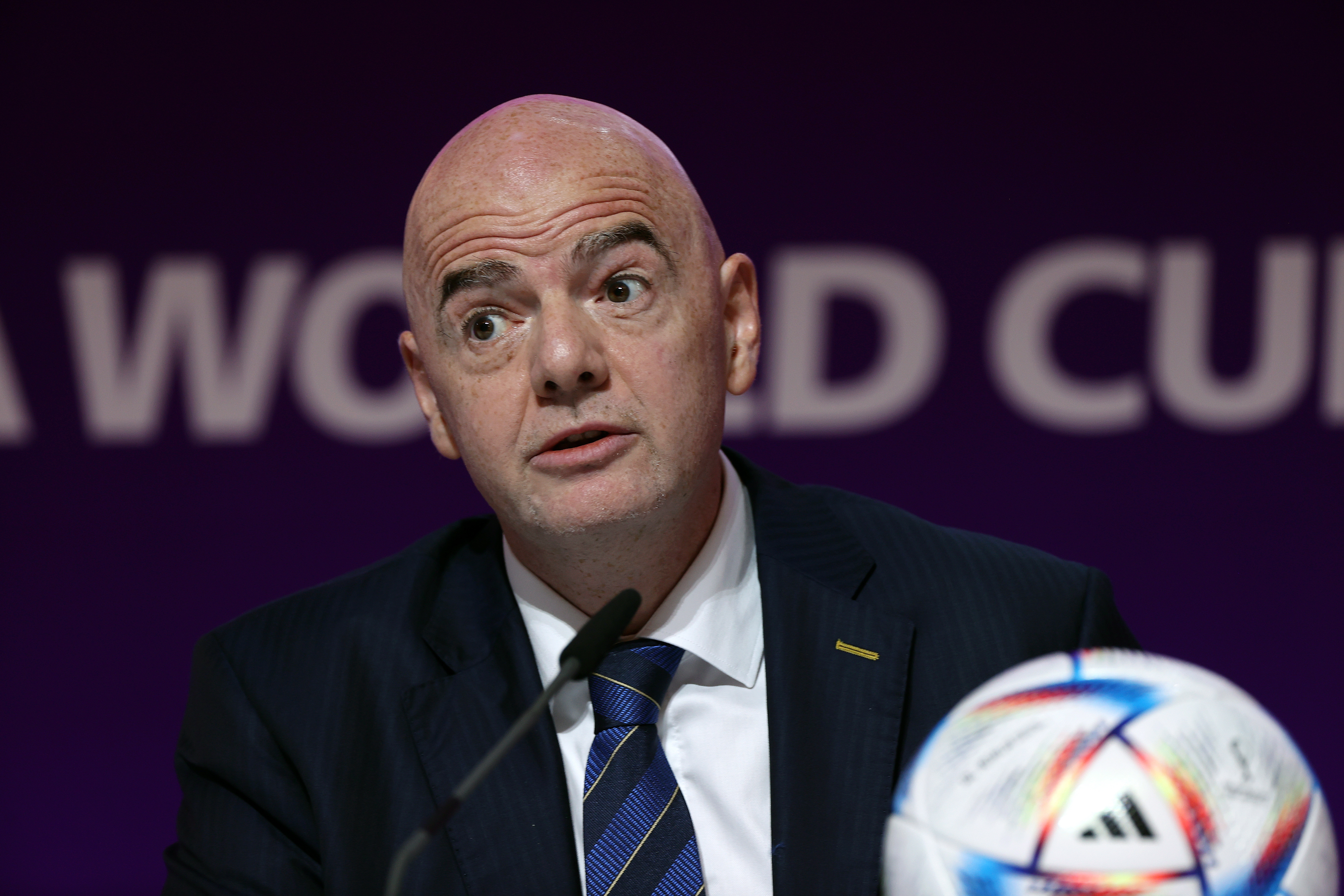 Doha (Qatar), 18/11/2022.- FIFA President Gianni Infantino addresses a press conference in Doha, Qatar, 19 November 2022. The FIFA World Cup Qatar 2022 will take place from 20 November to 18 December 2022. (Mundial de Fútbol, Catar) EFE/EPA/MOAHAMED MESSARA