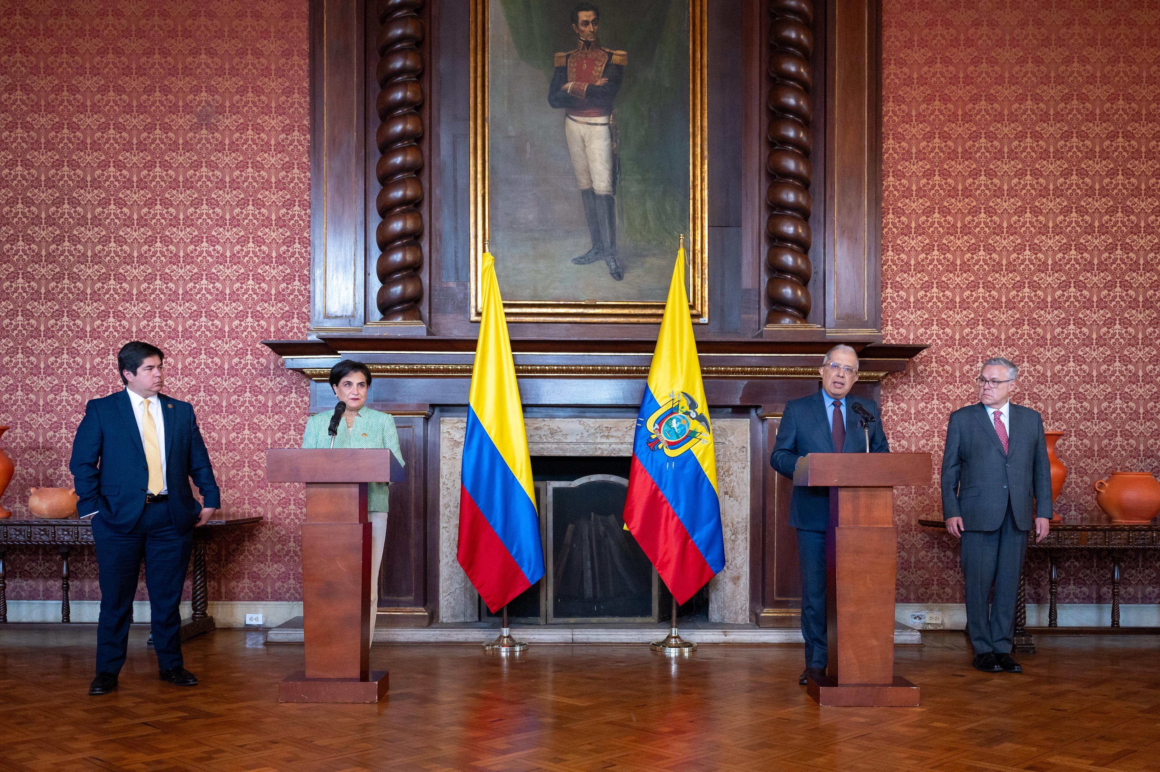 Trece presos colombianos llegarán esta semana al país desde Ecuador