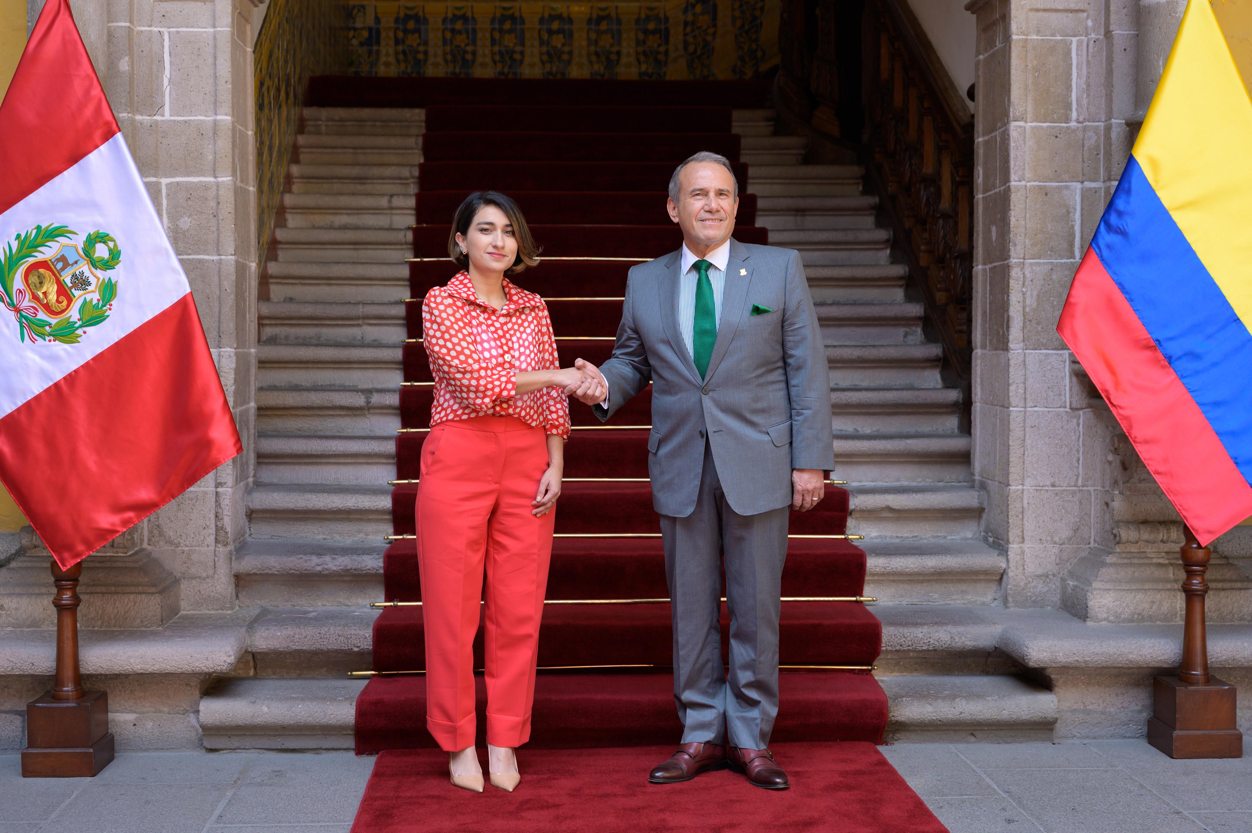 Cancilleres de Colombia y Perú se reunieron para fortalecer lazos de cooperación