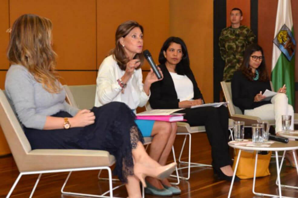 “Tenemos demasiadas psicólogas y sociólogas”: Marta Lucía Ramírez