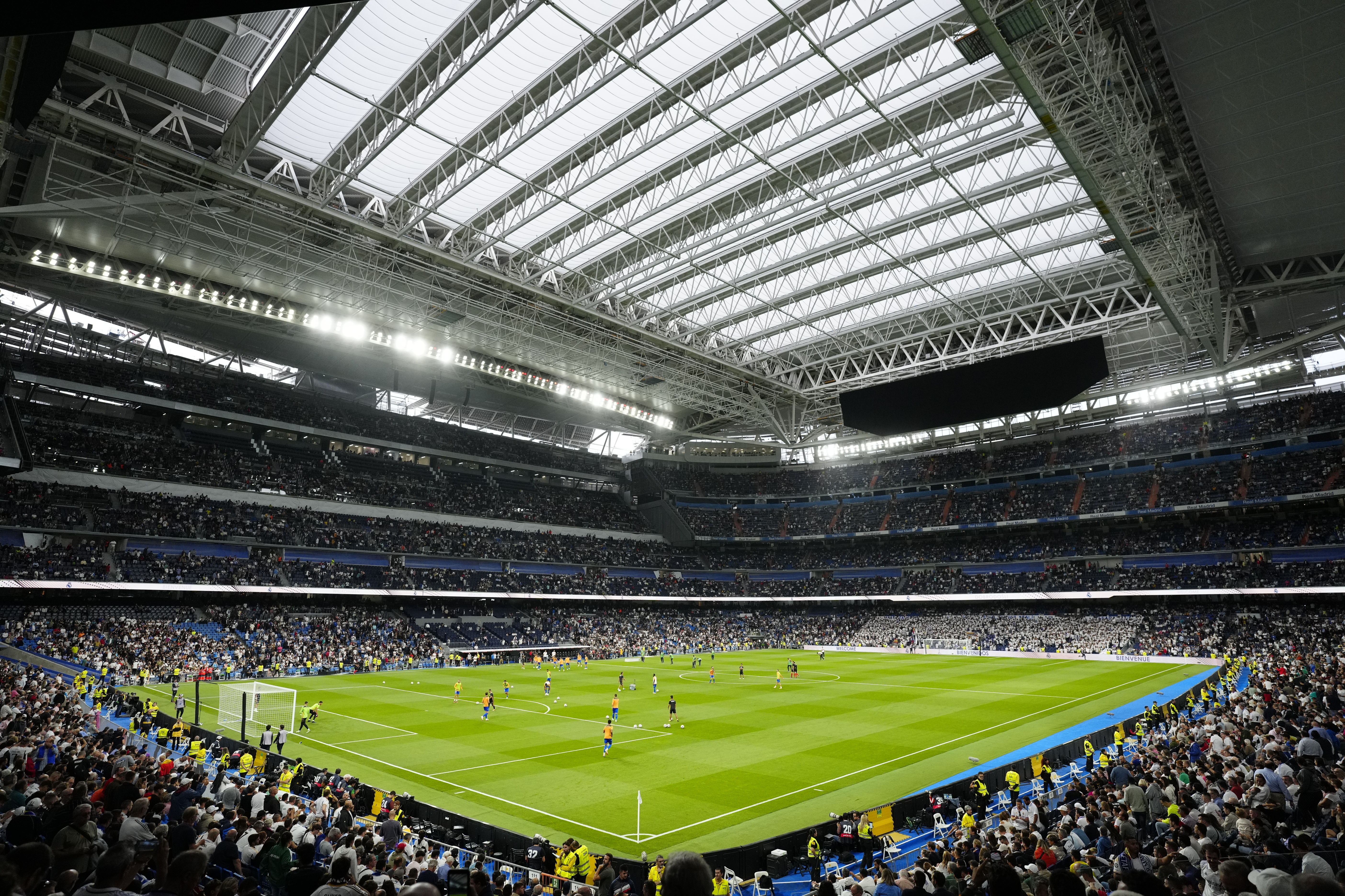 Así funciona el césped retráctil del estadio de Real Madrid: video