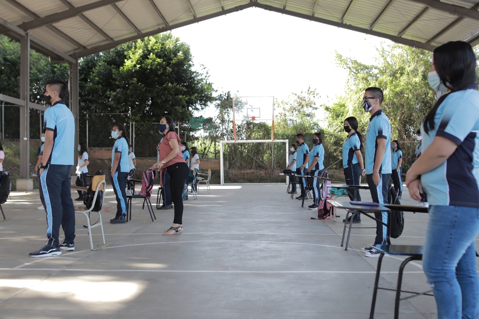 “No podemos obligar a los niños a no ir a la escuela”: alcalde de Palmira