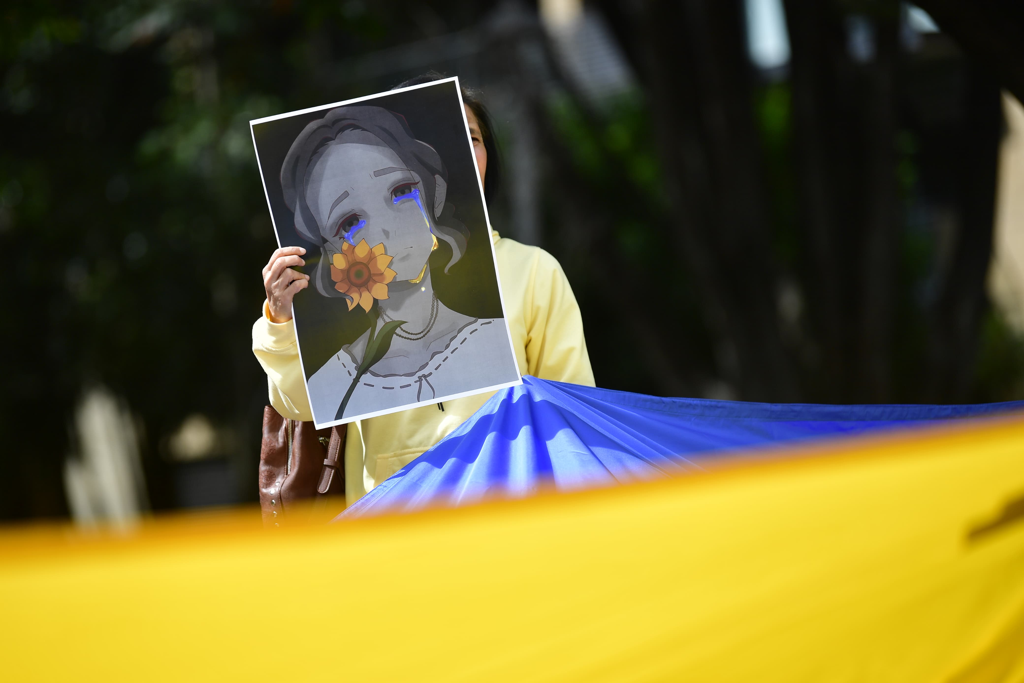Ucrania: tres años de guerra, silencios y negociaciones inciertas