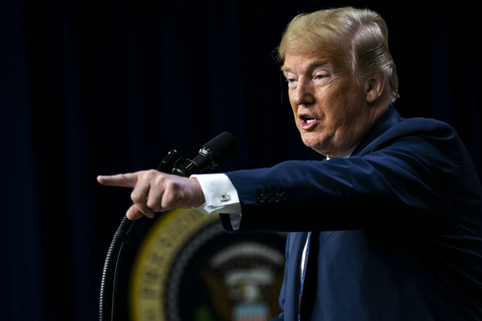 Trump impone aranceles al acero y aluminio de UE, Canadá, México