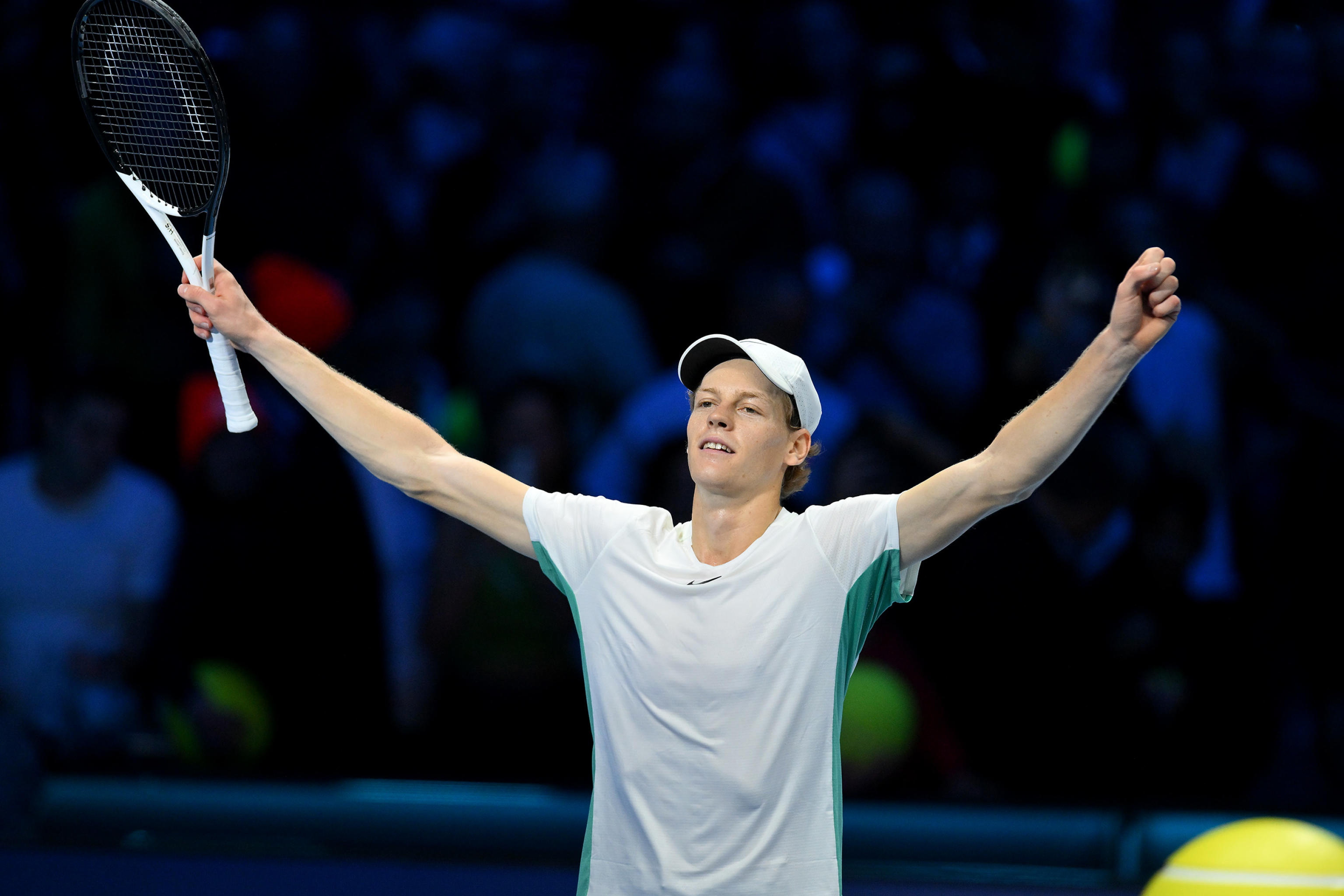 Sinner superó a Medvedev y espera por Djokovic o Alcaraz en el Torneo de Maestros