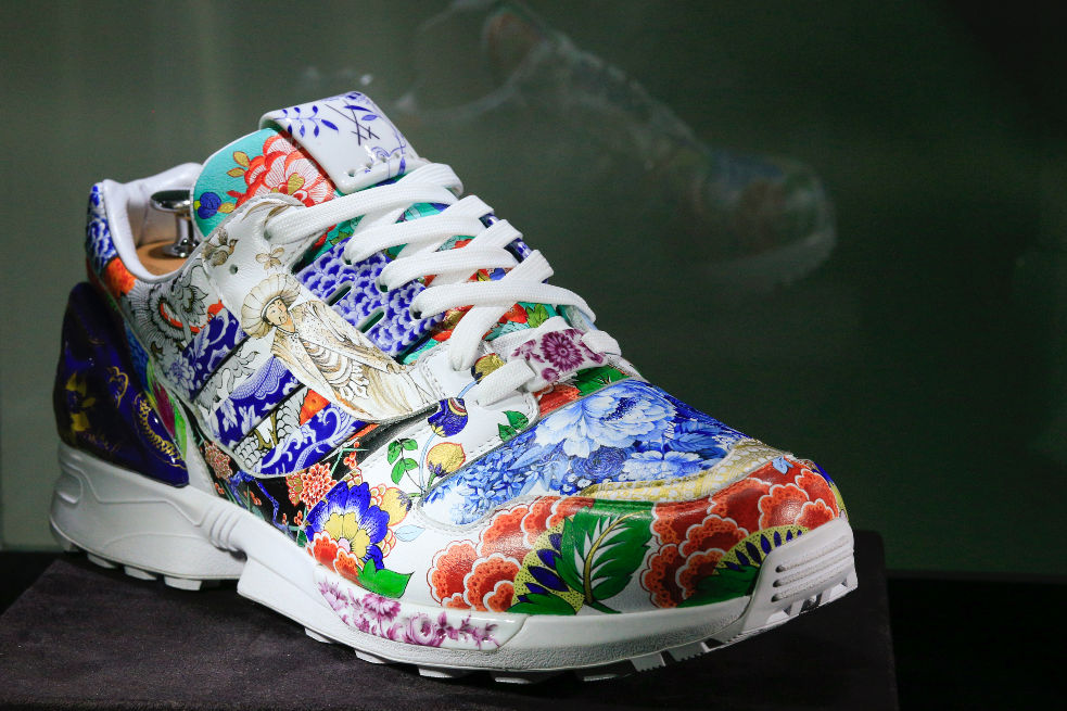 Un par de zapatillas únicas podrían venderse por USD 1 millón en Sotheby's