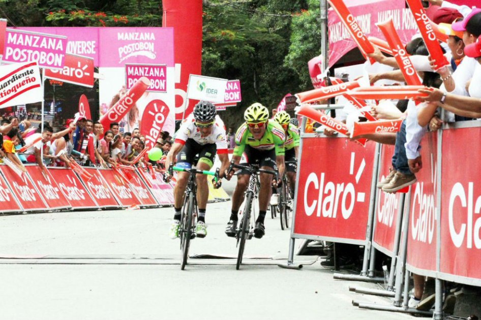 Óscar Sevilla logró una victoria apretada en la segunda etapa del Clásico RCN. Foto: Revista Mundo Ciclístico