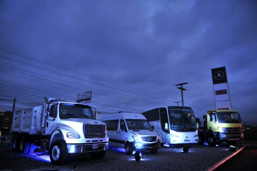 Mercedes-Benz inaugura su primer centro camionero en Colombia