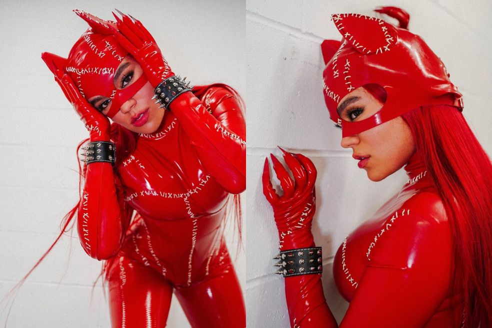 El regalazo de Karol G a una fan que asistió a varios shows de su gira