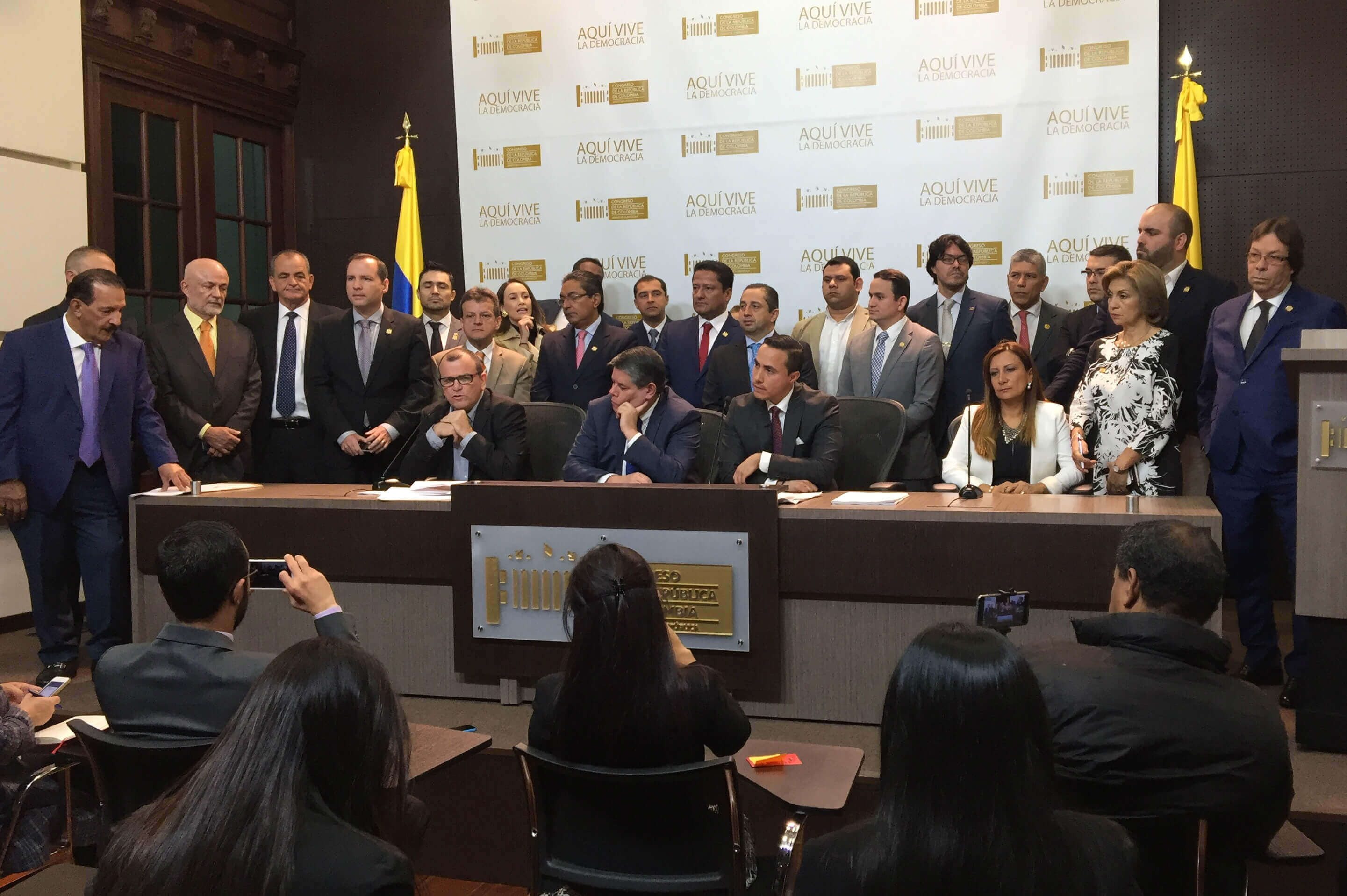 Cambio Radical llega hoy a Palacio, pero no al Gobierno