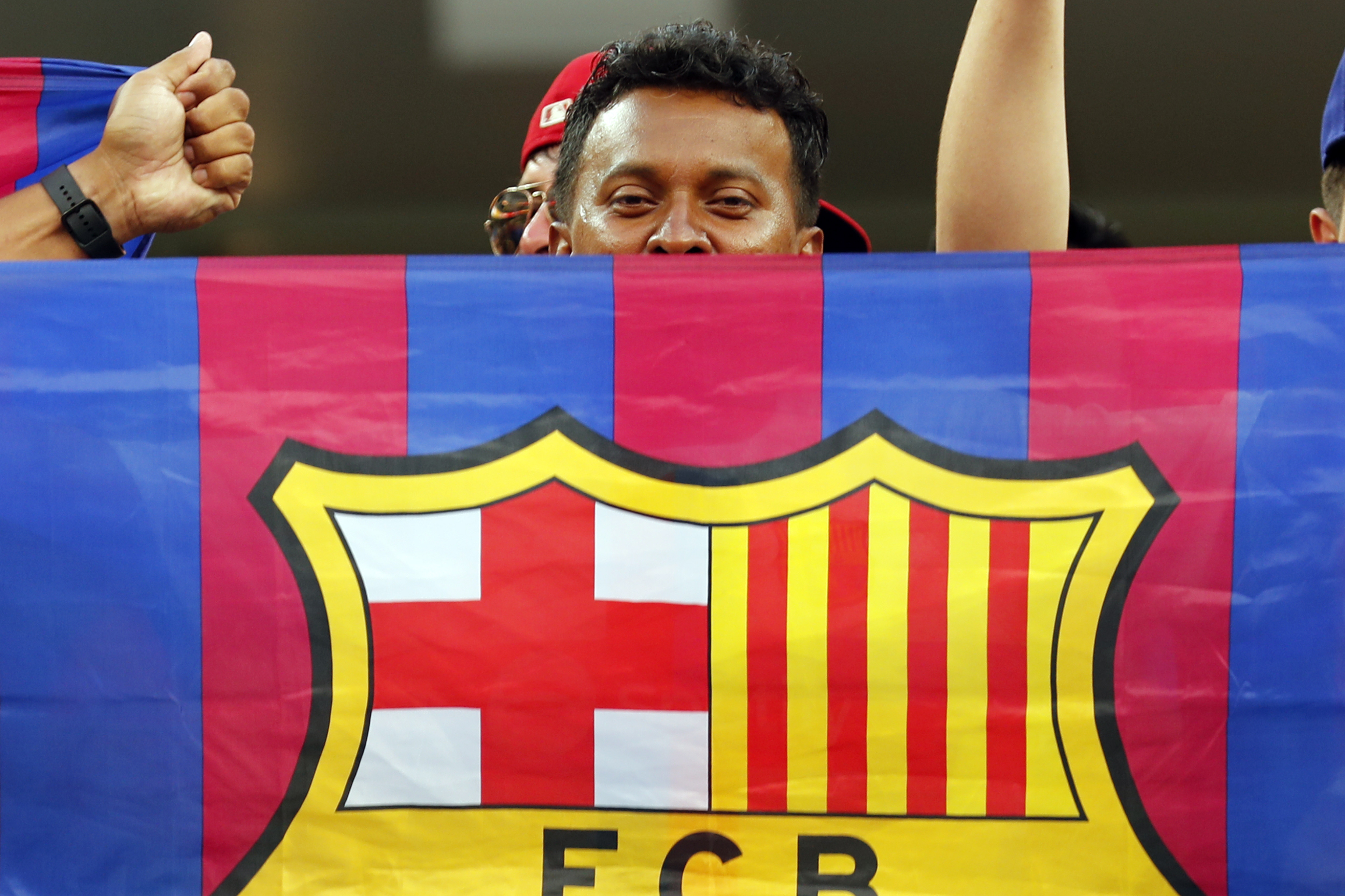 La UEFA admite provisionalmente la participación del Barcelona esta temporada
