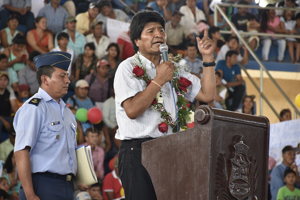 Bolivia aprueba construcción de controversial vía que atravesaría el Amazonas