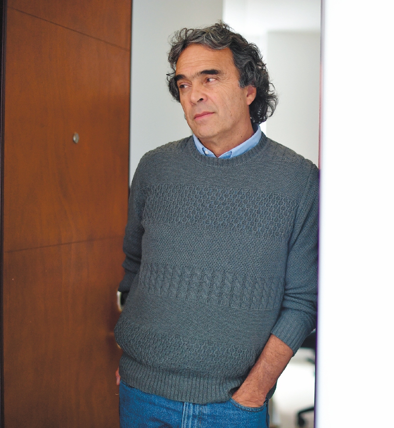 Serenidad e intransigencia: la antipolítica de Sergio Fajardo