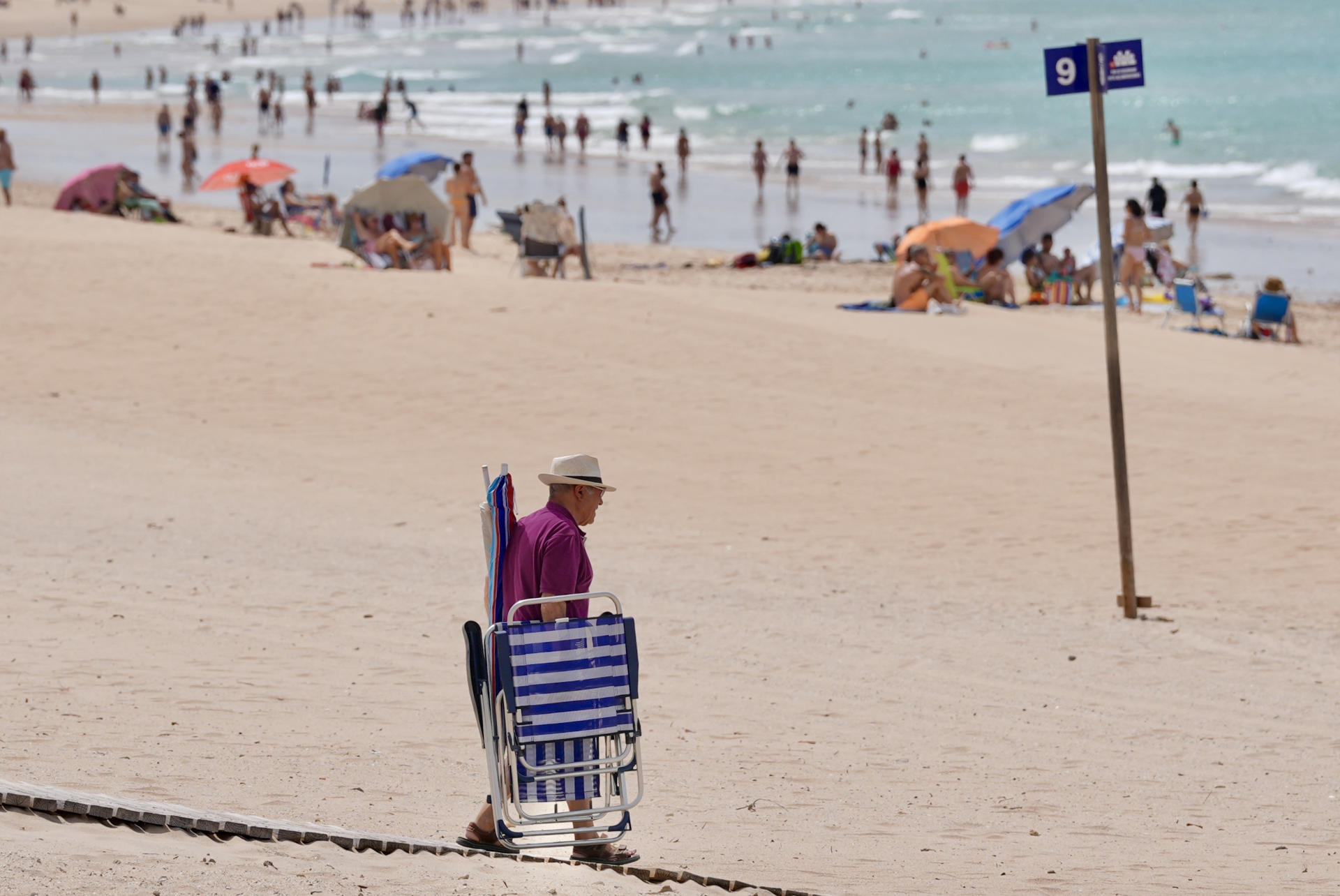 ¿Viaja en verano? Así puede enfrentarse al calor sin arruinar sus planes