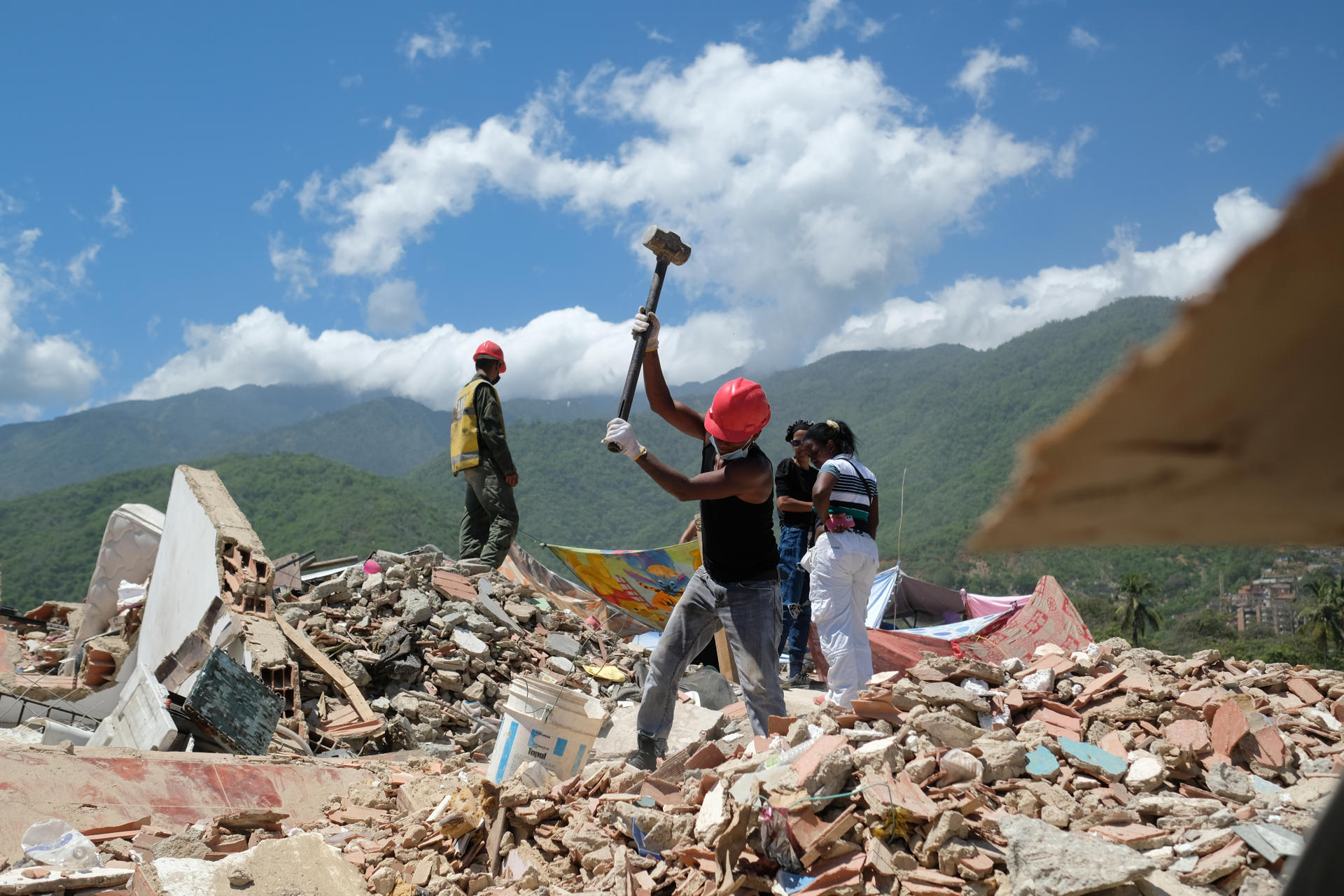 Hallan muerto a Lucas Gámez, un niño argentino desaparecido tras los terremotos en Venezuela