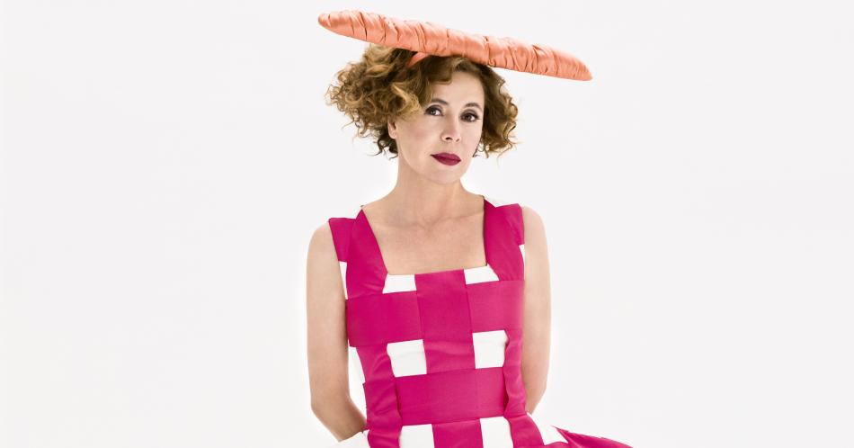 «Me gustaría vestir al Papa Francisco» Agatha Ruiz dela Prada