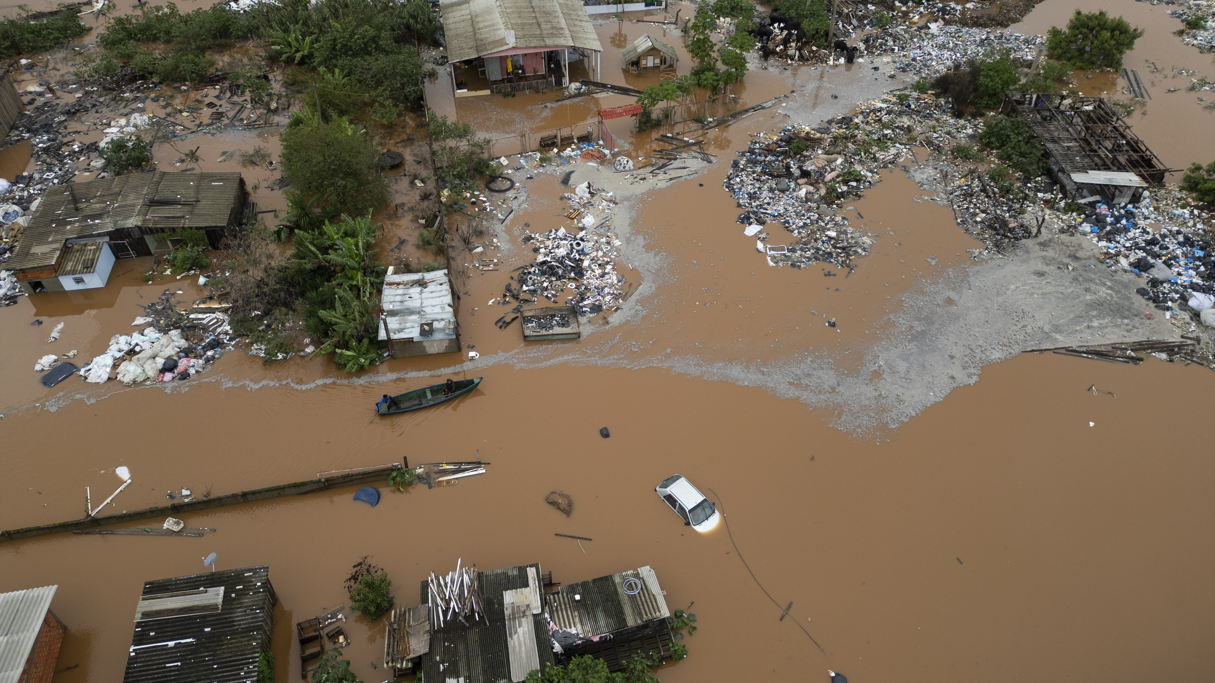 Inundaciones en Brasil dejan más de 100 muertos y casi 70.000 evacuados