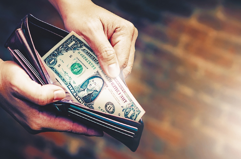 El dólar inicia su jornada de cotización cercano a los $4.400
