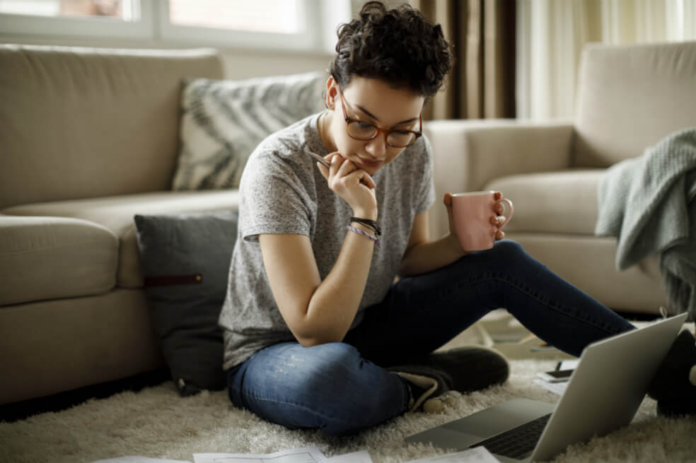 ¿Realmente vale la pena estudiar una carrera virtual?