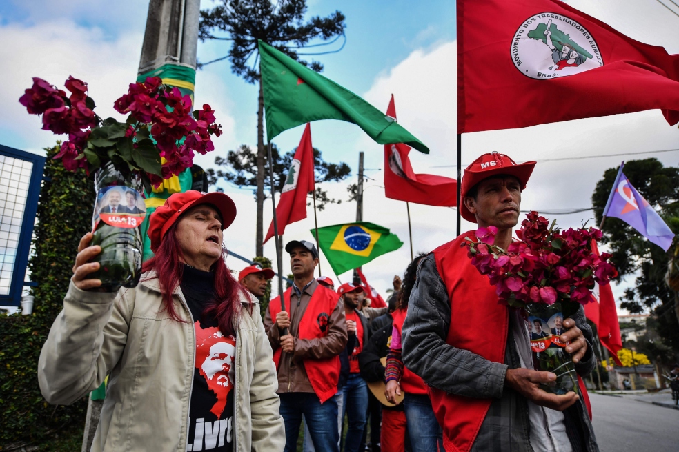 Lula busca ser candidato presidencial de Brasil hasta el último momento