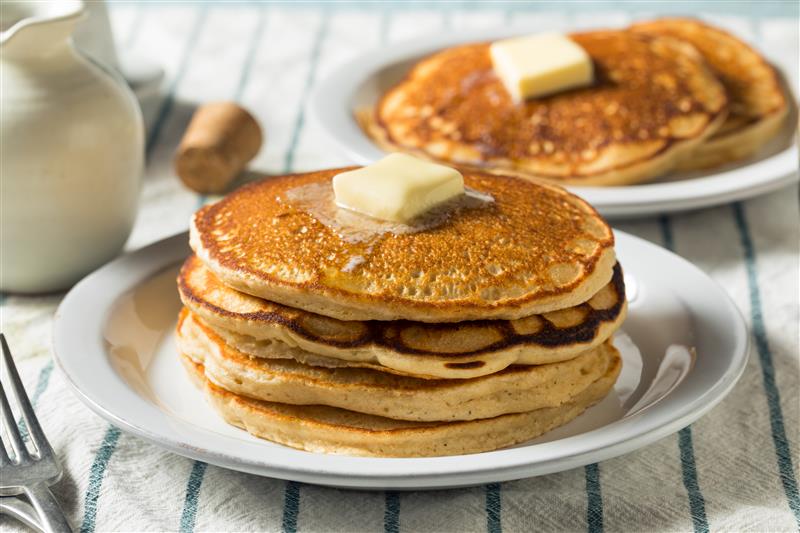 Ingredientes y receta para preparar “pancakes” de maíz