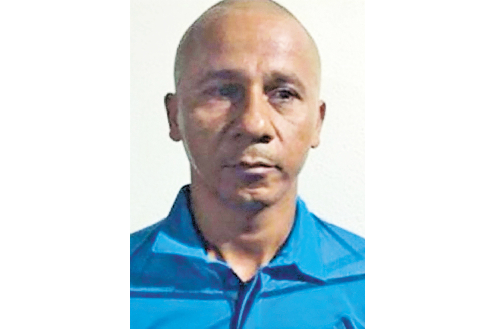 La tutela de un exjefe guerrillero al fiscal
